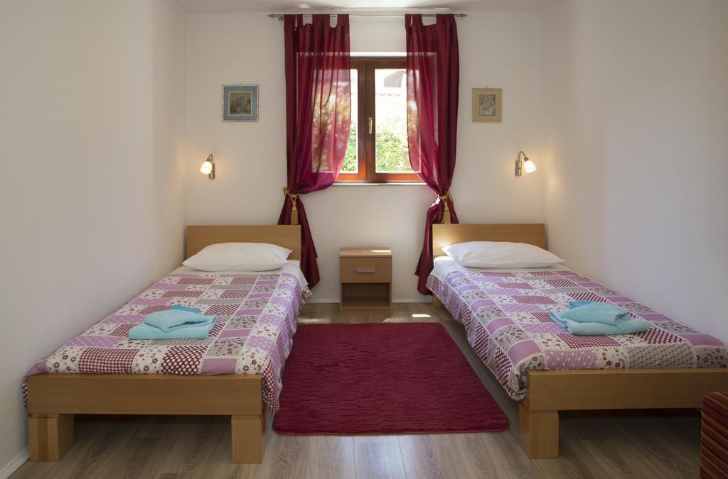 City Center Apartment Kadena สปลิท ภายนอก รูปภาพ