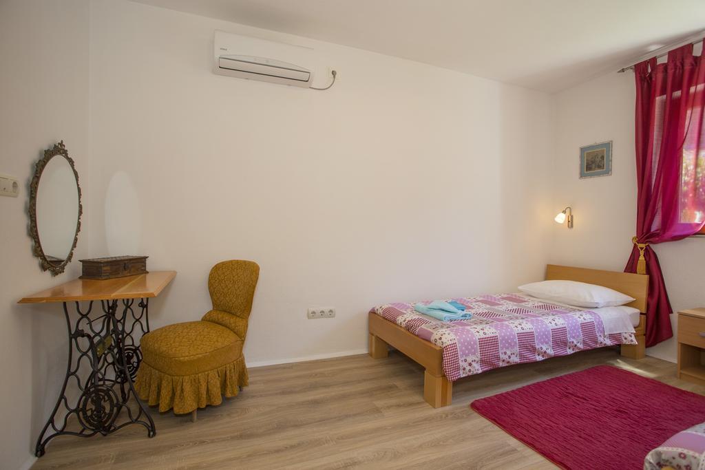 City Center Apartment Kadena สปลิท ภายนอก รูปภาพ