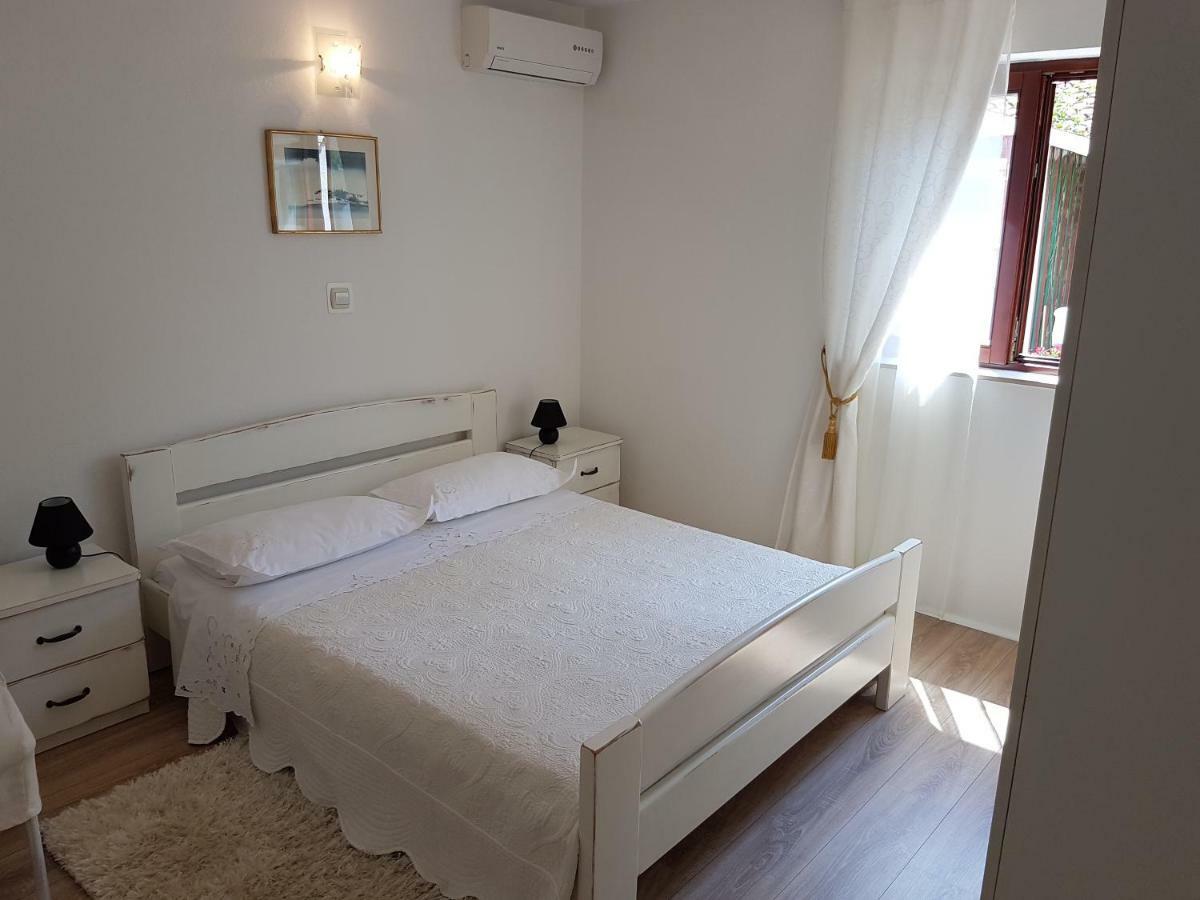 City Center Apartment Kadena สปลิท ภายนอก รูปภาพ
